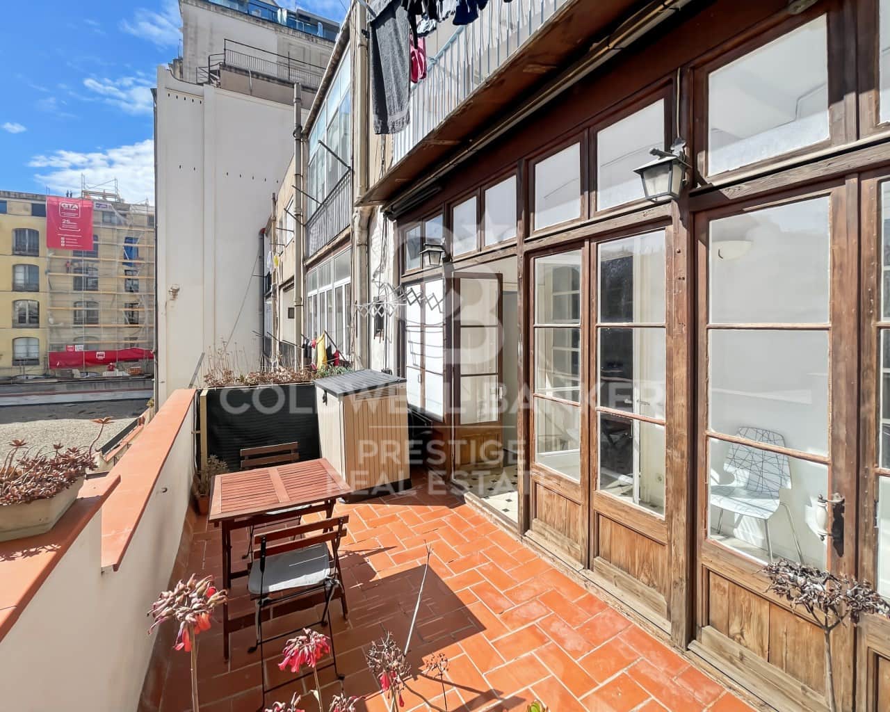 Ático de 5 habitaciones en Barcelona ciudad en venta - 750.000 € (Ref: 9666337)