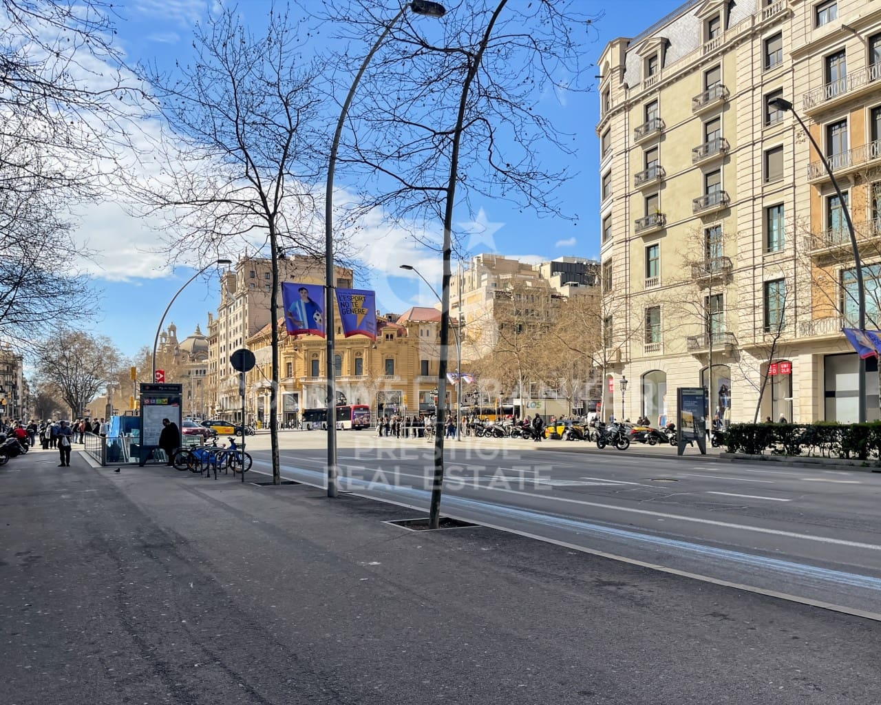 Ático de 5 habitaciones en Barcelona ciudad en venta - 750.000 € (Ref: 9666337)