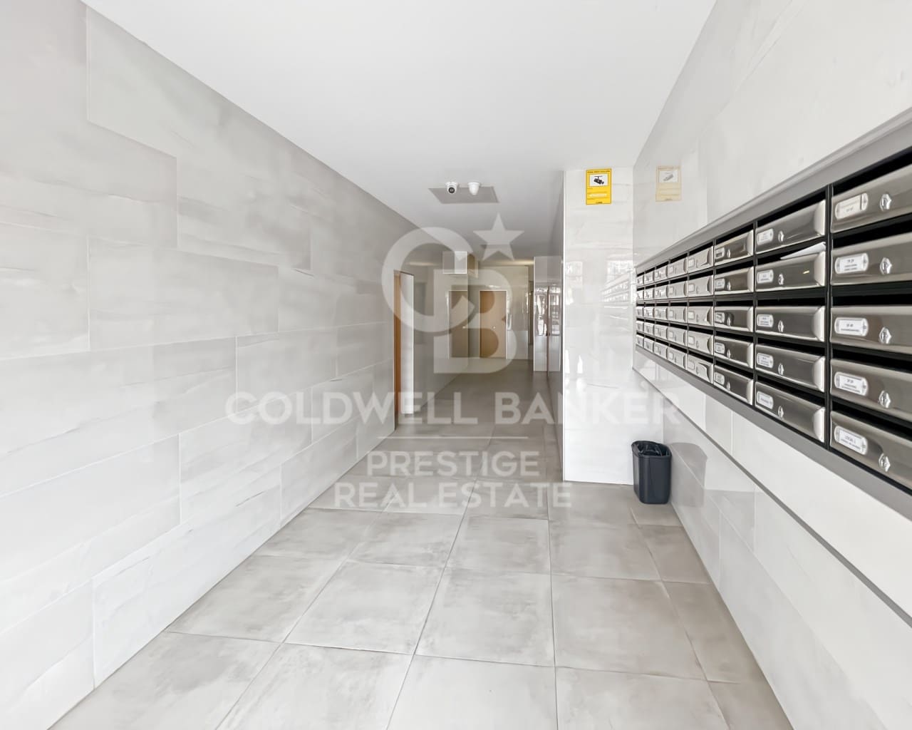 Piso de 2 habitaciones en Sant Adrià de Besòs en venta - 239.995 € (Ref: 9674088)