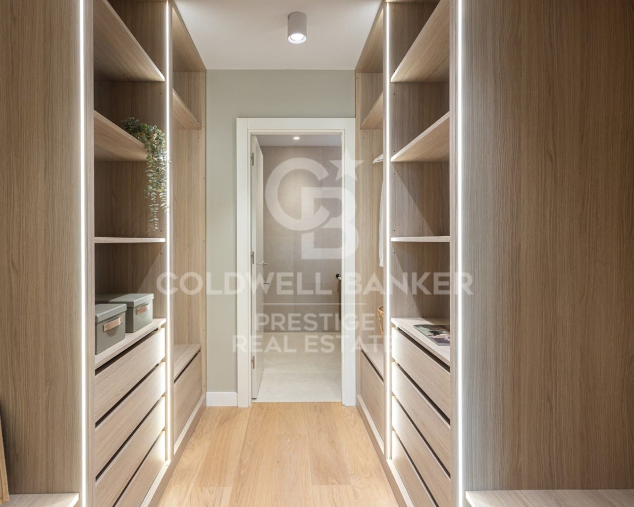 5 bedroom Flat for sale in Barcelona city - € 2,150,000 (Ref: 9690480)