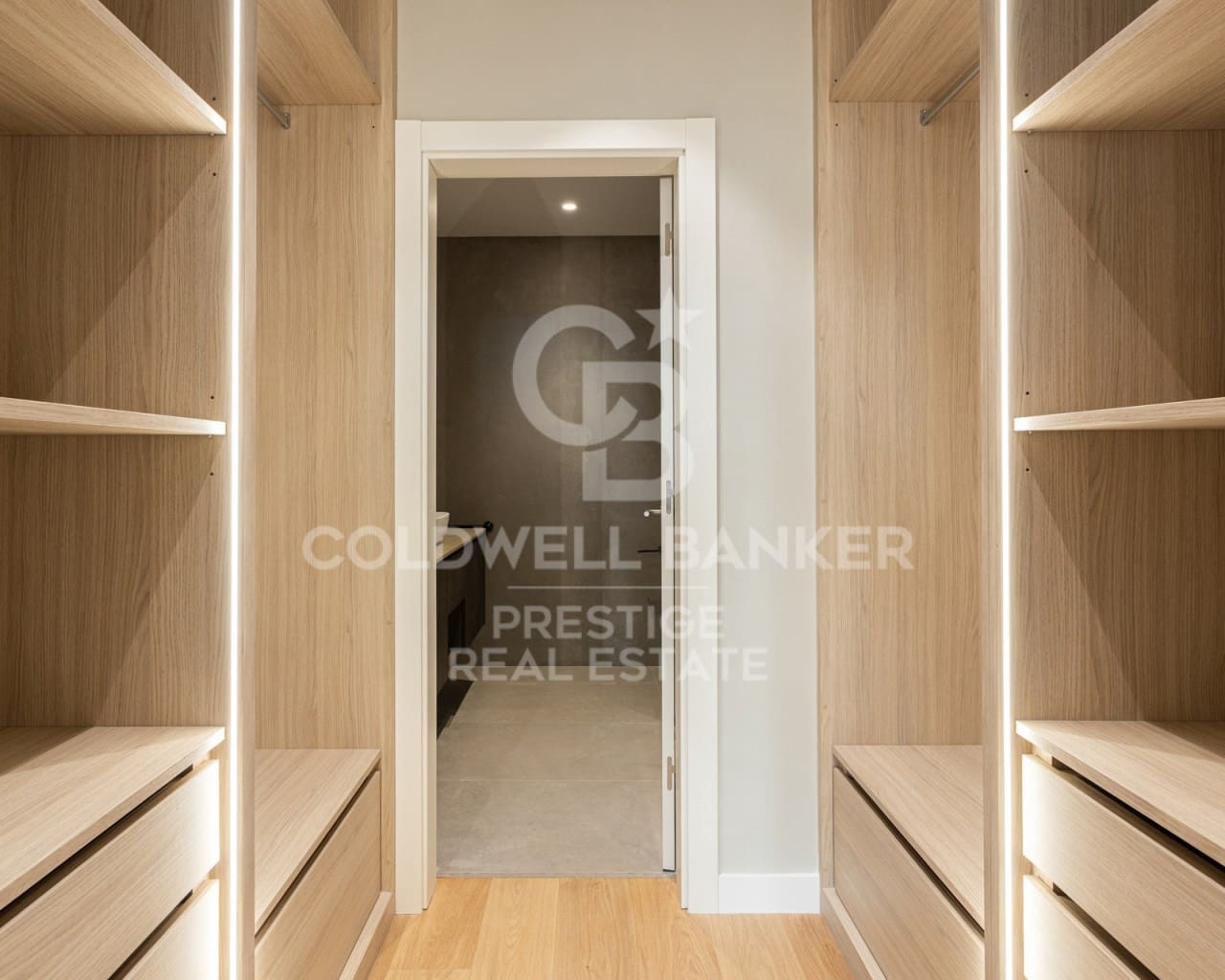 5 bedroom Flat for sale in Barcelona city - € 2,150,000 (Ref: 9690480)