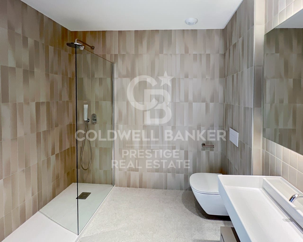 2 bedroom Penthouse for sale in Barcelona city - € 2,150,000 (Ref: 9695245)