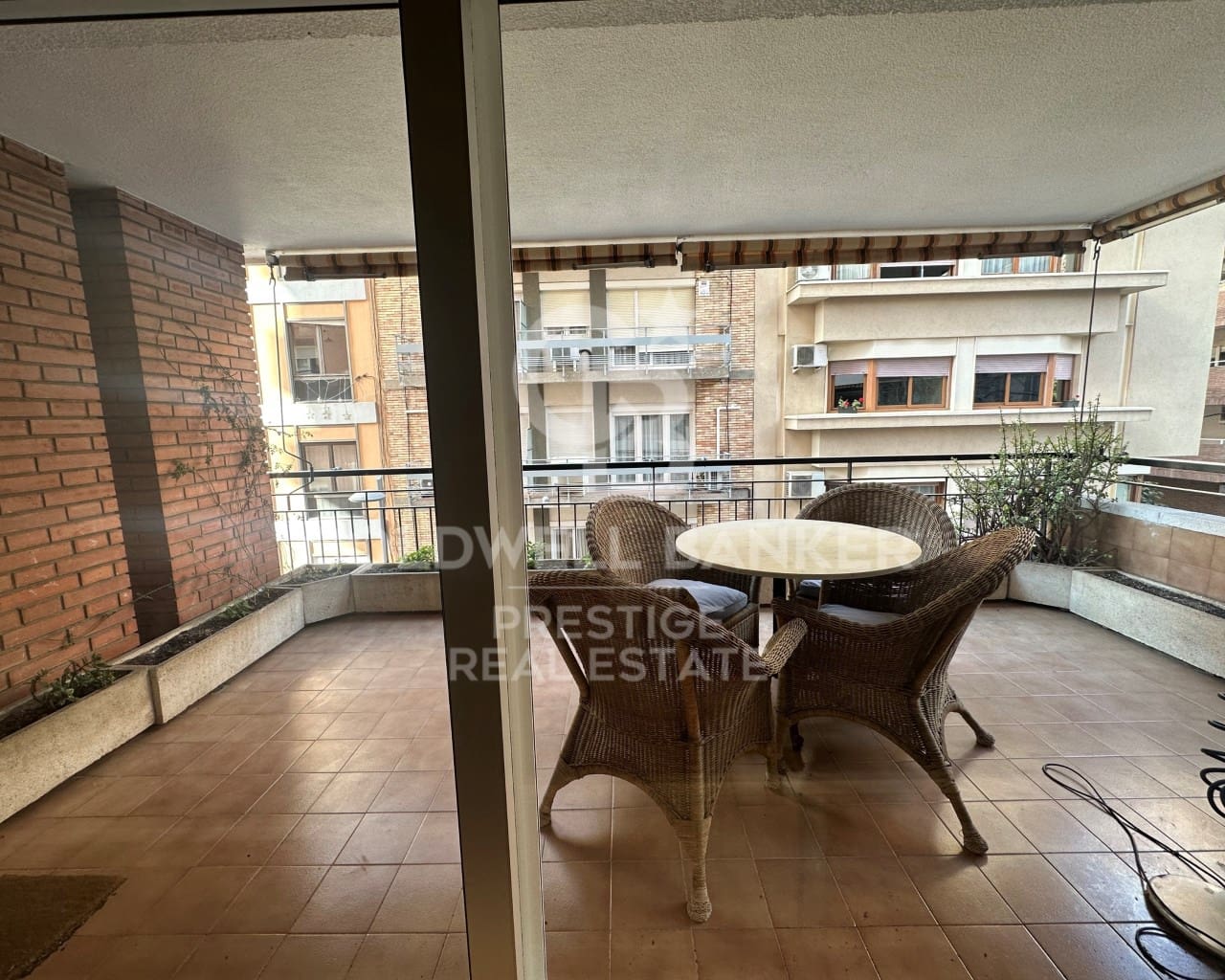4 quarto Apartamento para arrendar em Barcelona cidade com garagem - 4 000 € (Ref: 9698760)
