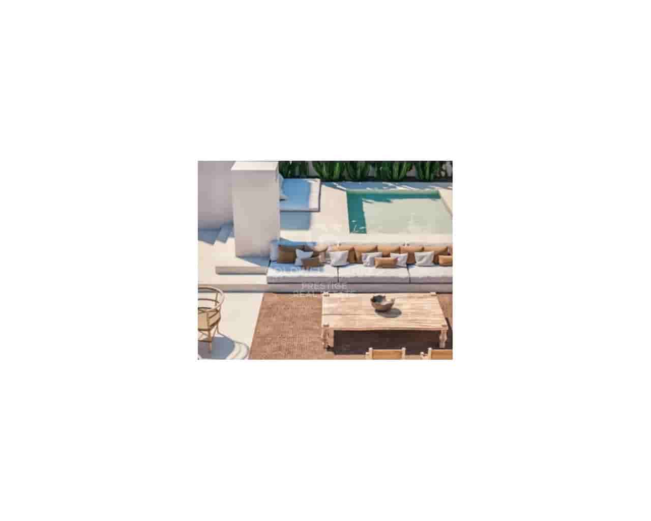 2 bedroom Penthouse for sale in Barcelona city with pool garage - € 1,860,000 (Ref: 9698764)