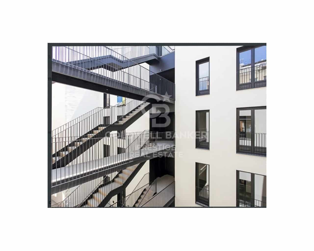 2 bedroom Penthouse for sale in Barcelona city with pool garage - € 1,860,000 (Ref: 9698764)