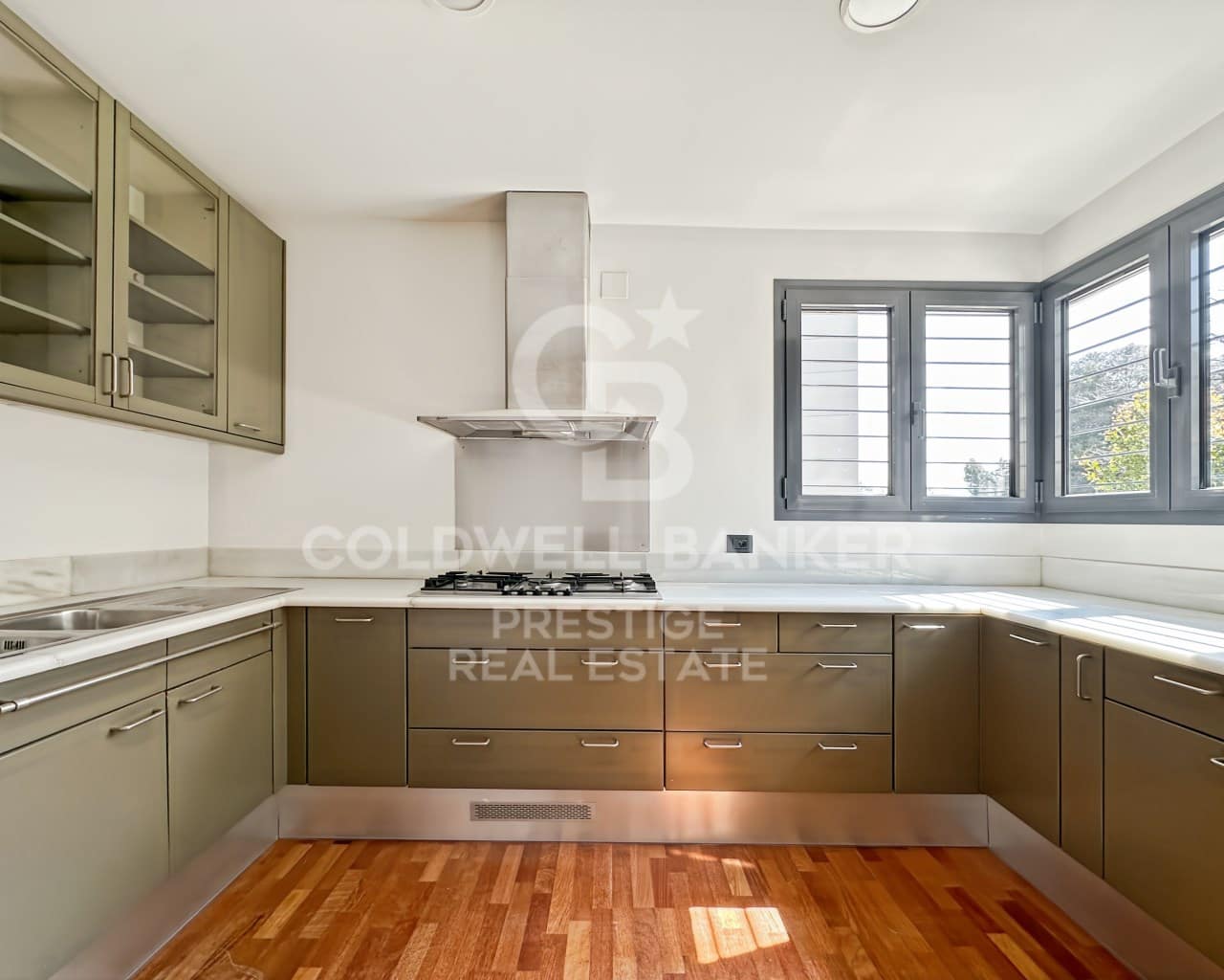 5 bedroom Villa for rent in Barcelona city with garage - € 5,900 (Ref: 9714831)