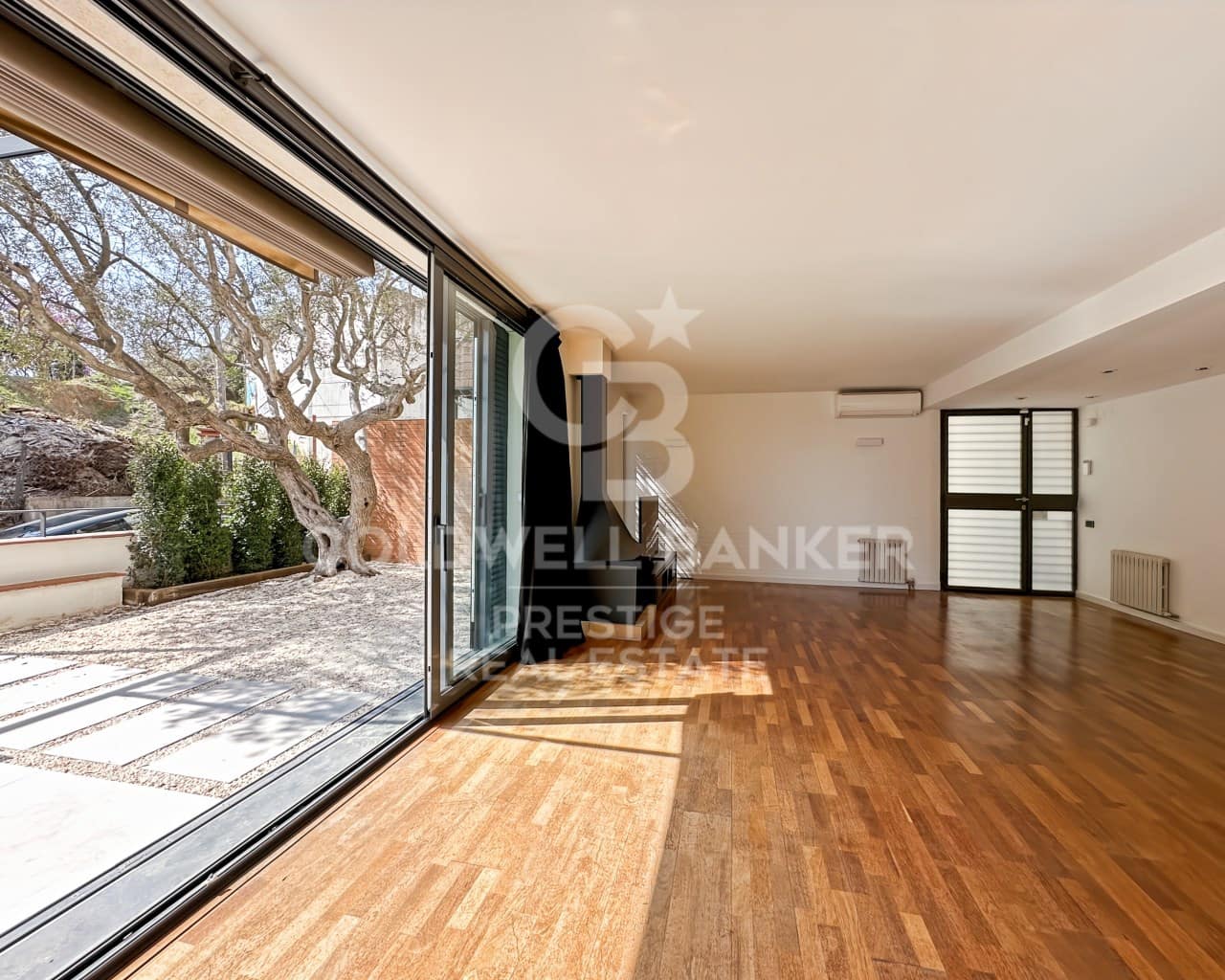 5 bedroom Villa for rent in Barcelona city with garage - € 5,900 (Ref: 9714831)