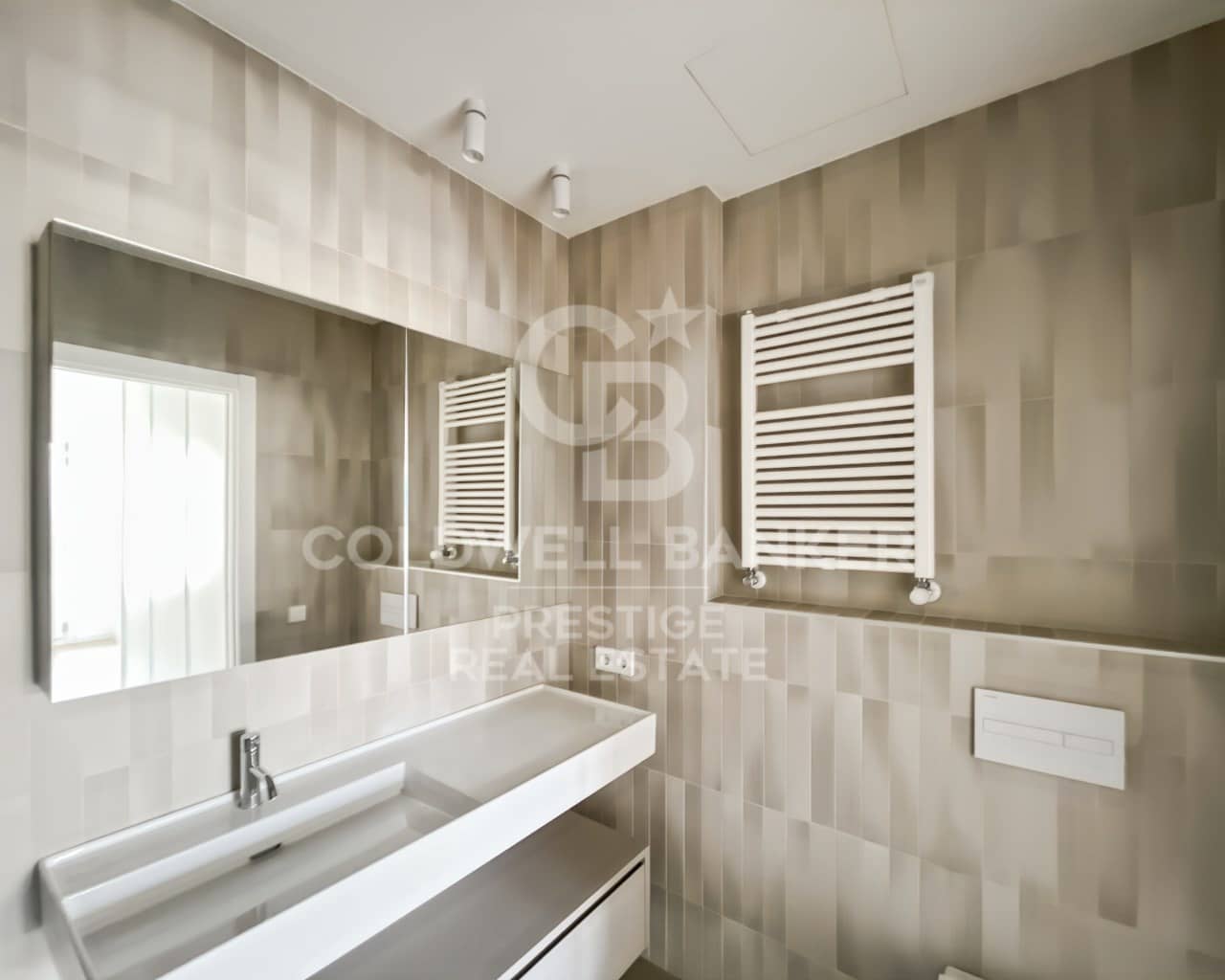 1 bedroom Flat for sale in Barcelona city - € 840,000 (Ref: 9744113)