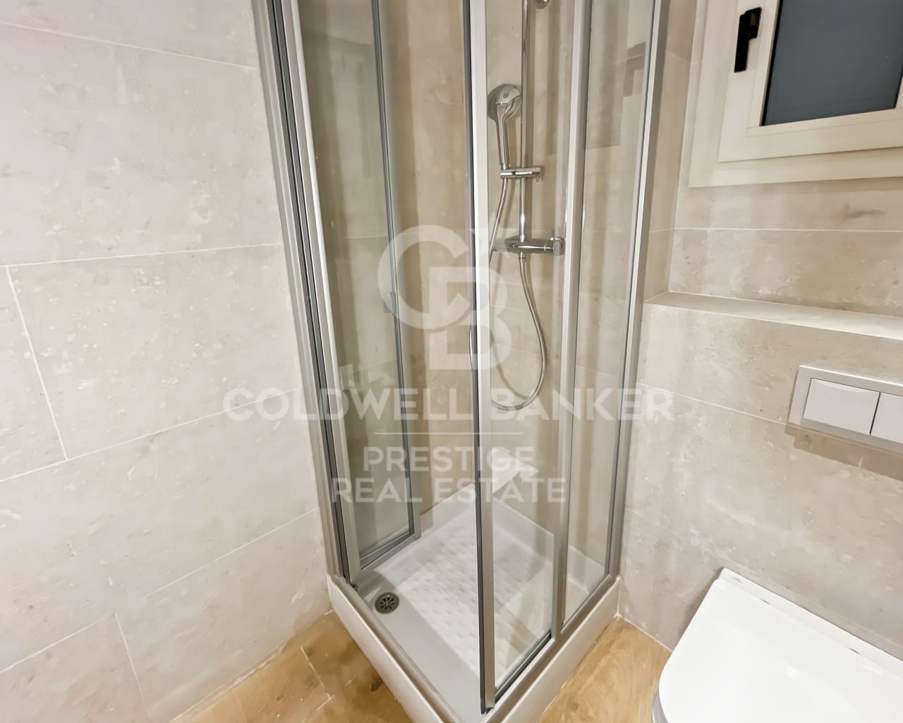 Appartement de 4 chambres à louer à Barcelone ville - 5 900 € (Ref: 9755562)