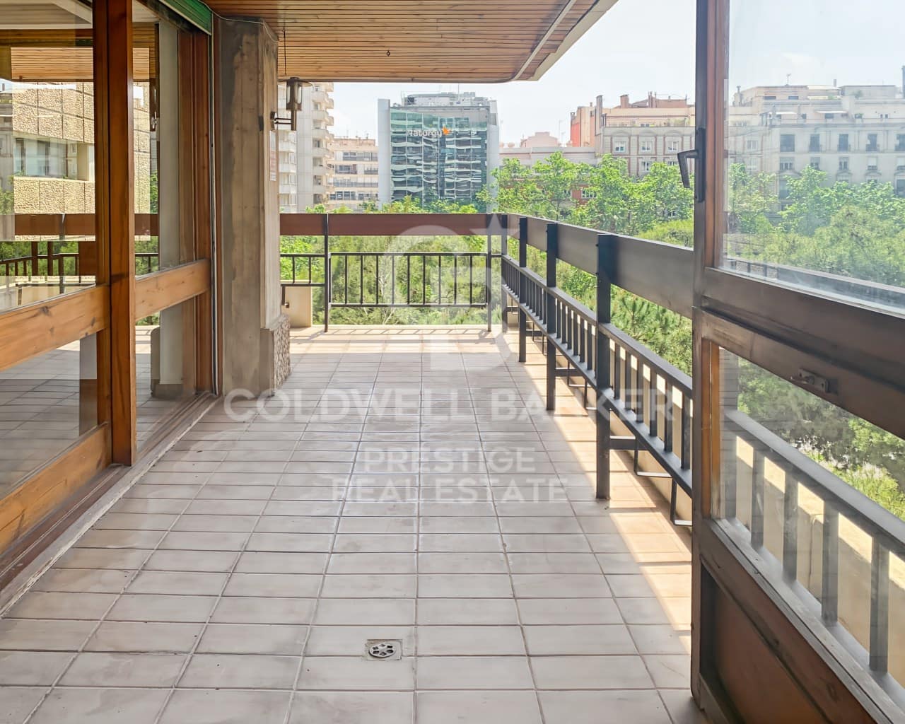 4 bedroom Flat for rent in Barcelona city with garage - € 4,200 (Ref: 9794479)