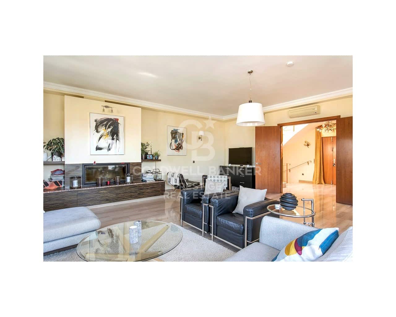 5 makuuhuone Huvila vuokrattavana paikassa Esplugues de Llobregat mukana uima-altaan 
autotalli - 8 500 € (Ref: 9806373)