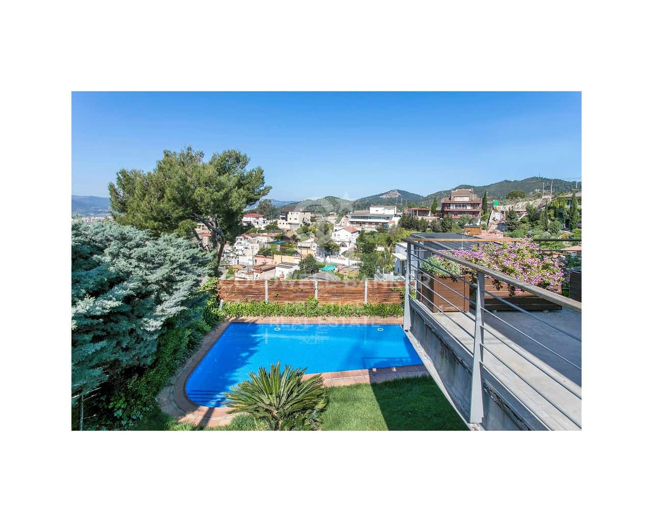 5 makuuhuone Huvila vuokrattavana paikassa Esplugues de Llobregat mukana uima-altaan 
autotalli - 8 500 € (Ref: 9806373)