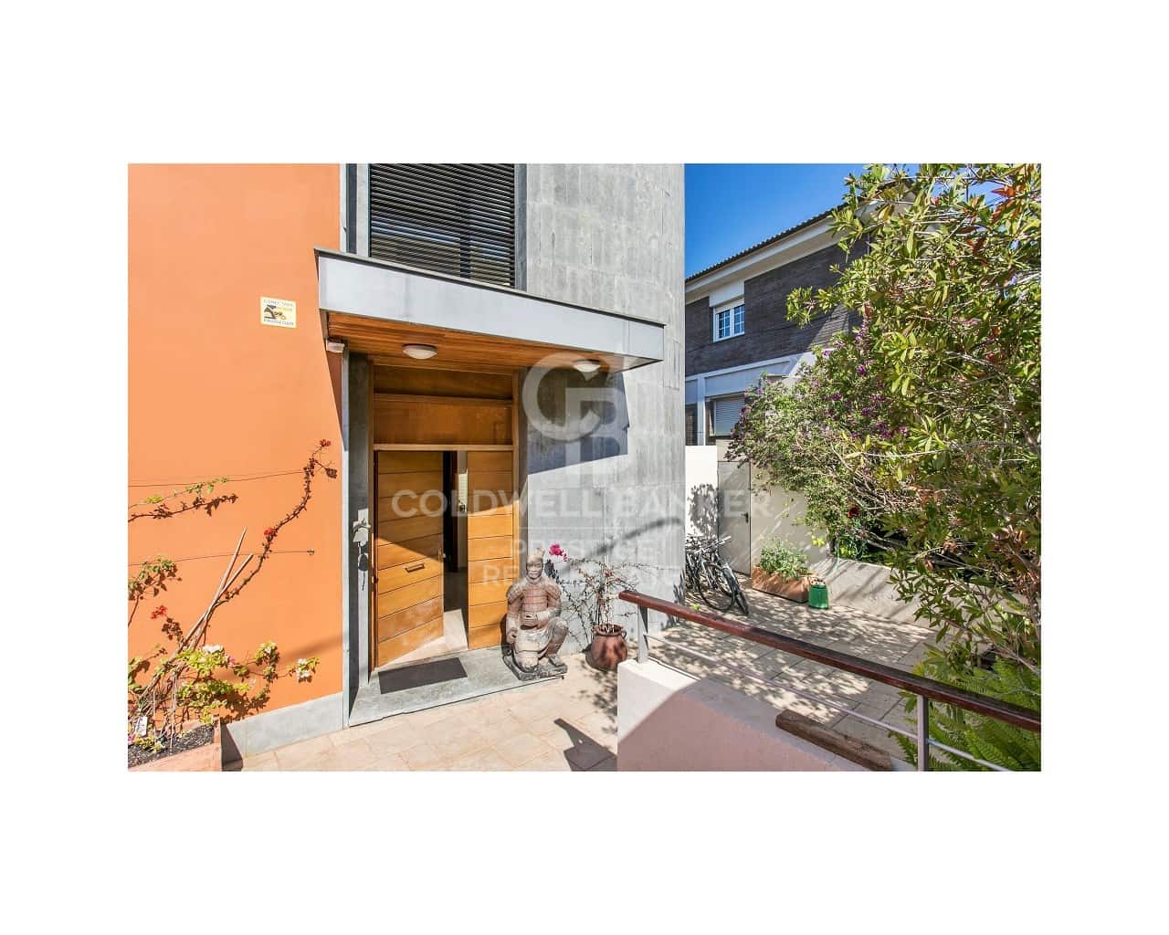 5 makuuhuone Huvila vuokrattavana paikassa Esplugues de Llobregat mukana uima-altaan 
autotalli - 8 500 € (Ref: 9806373)