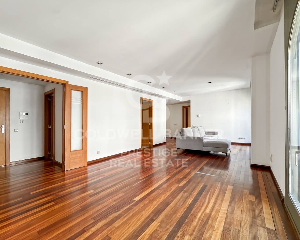 3 bedroom Flat for rent in Barcelona city with garage - € 2,755 (Ref: 9808052)