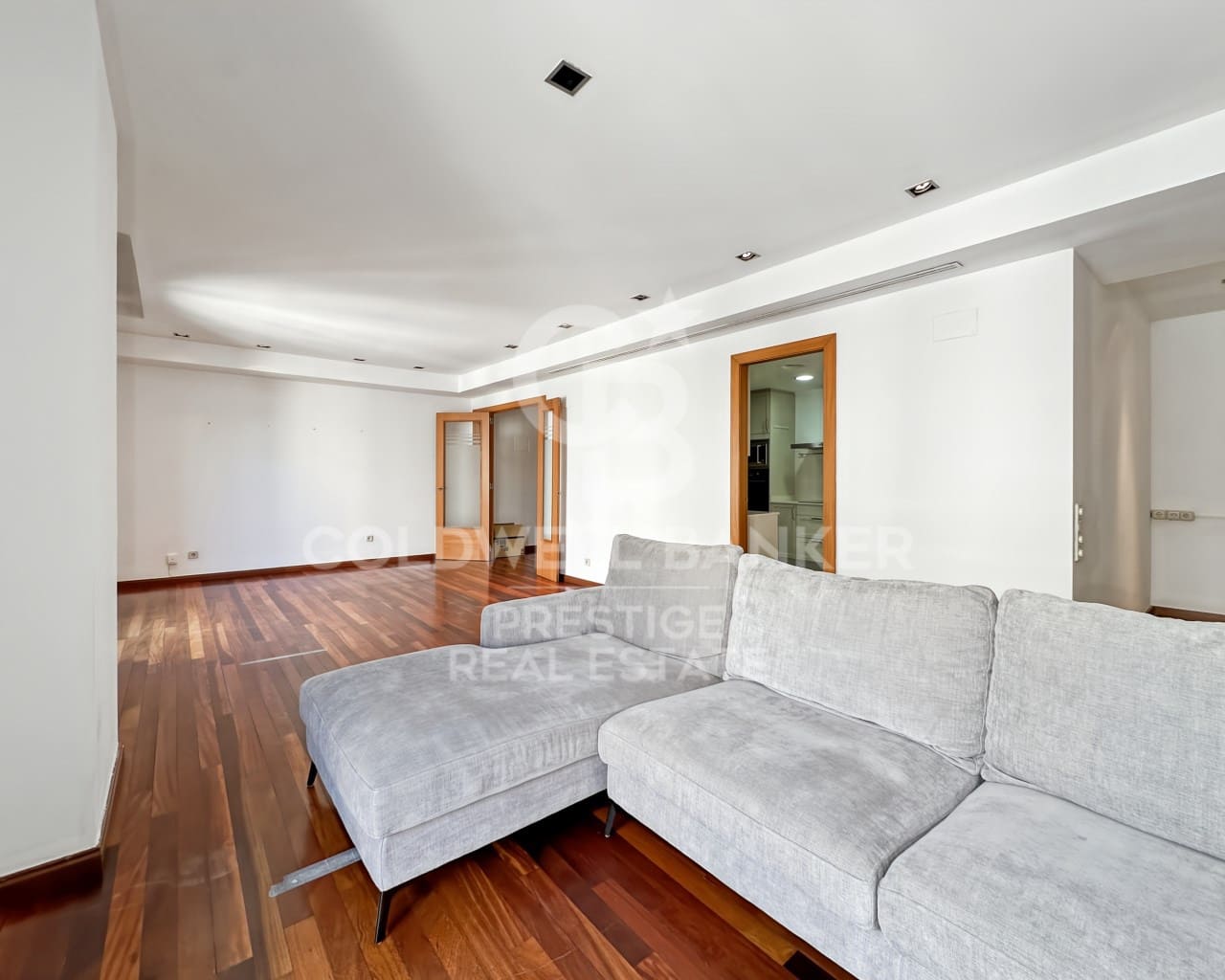 3 bedroom Flat for rent in Barcelona city with garage - € 2,755 (Ref: 9808052)