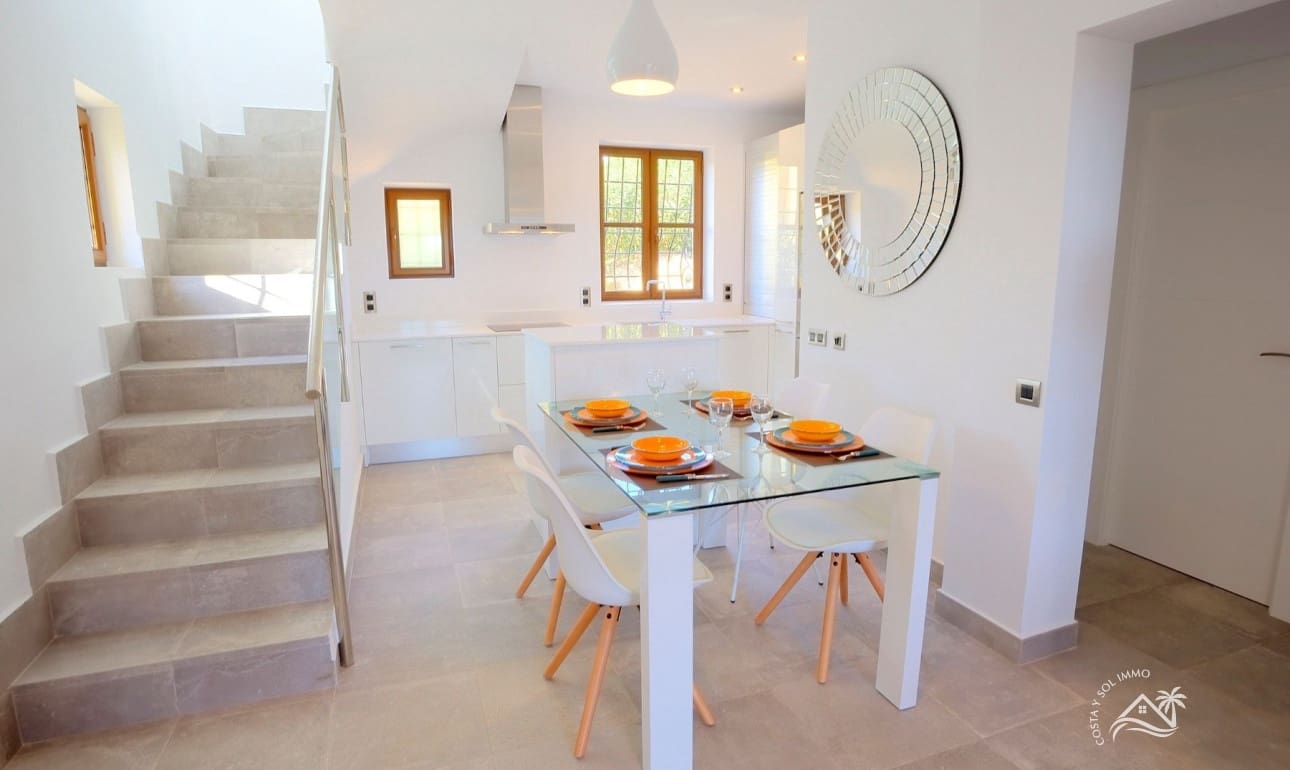 3 soveværelse Villa til salg i Cuevas del Almanzora med swimmingpool garage - € 375.950 (Ref: 8064054)