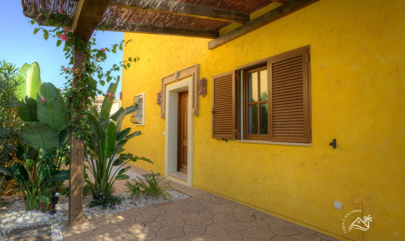 3 soveværelse Villa til salg i Cuevas del Almanzora med swimmingpool garage - € 375.950 (Ref: 8064054)