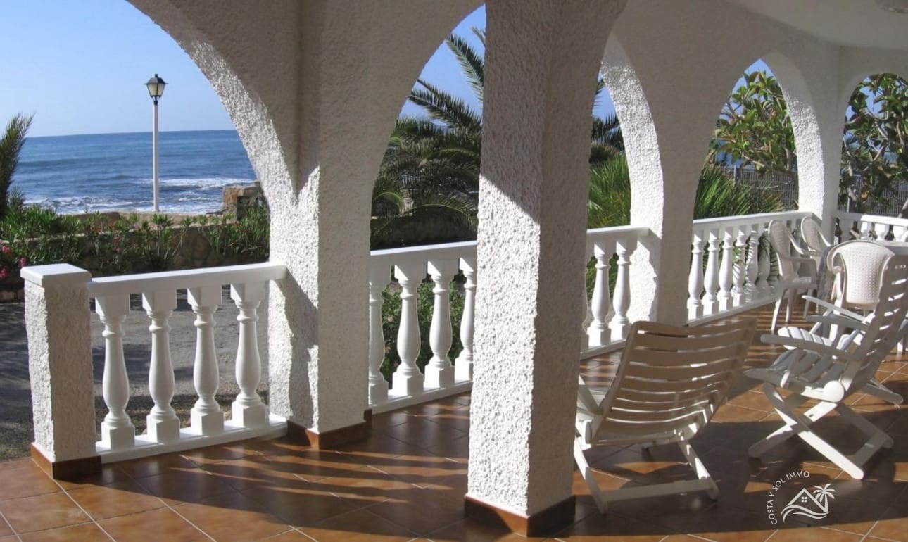 6 soverom Villa til salgs i El Calon med garasje - € 525 000 (Ref: 8624428)