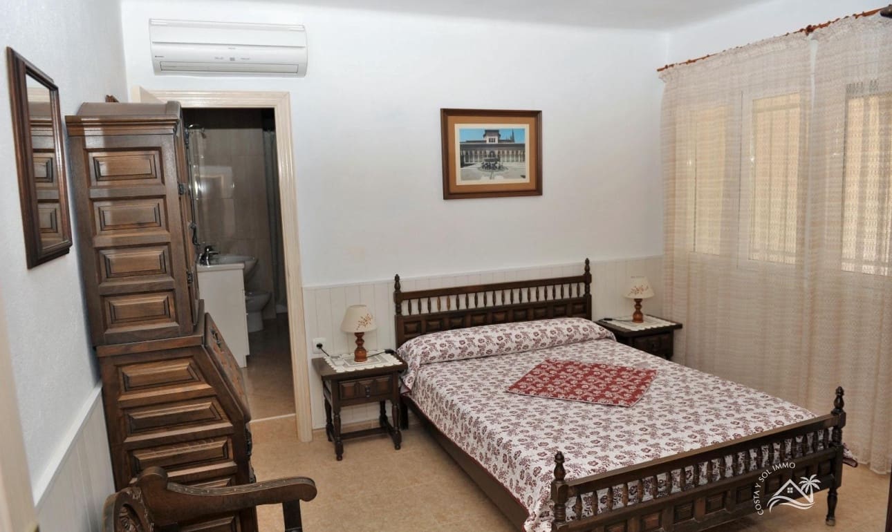 6 soverom Villa til salgs i El Calon med garasje - € 525 000 (Ref: 8624428)