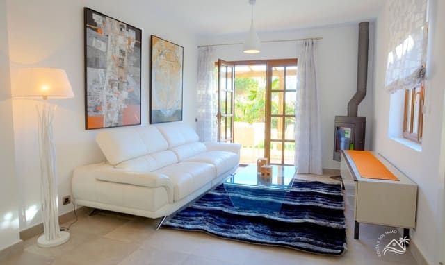 4 slaapkamer Villa te koop in La Portilla, Cuevas del Almanzora met zwembad garage - € 406.850 (Ref: 9088374)