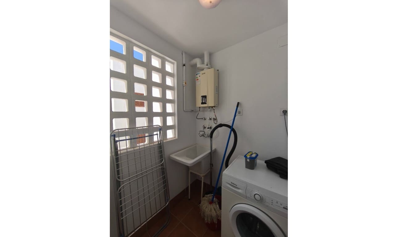 1 makuuhuone Kattohuoneisto myytävänä paikassa San Juan de los Terreros mukana uima-altaan 
autotalli - 159 900 € (Ref: 9256327)