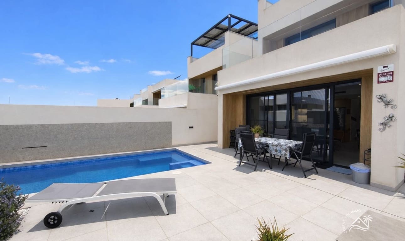 4 bedroom Villa for sale in Aguilas with pool - € 534,000 (Ref: 9679249)