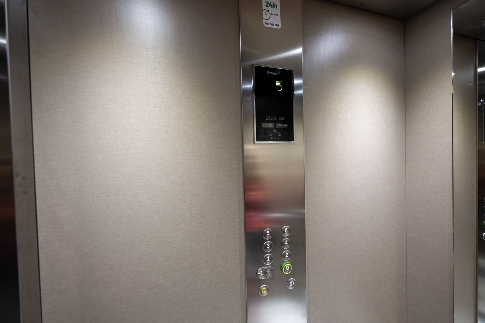 2 quarto Penthouse para arrendar em Palma de Mallorca com piscina garagem - 4 000 € (Ref: 9614294)