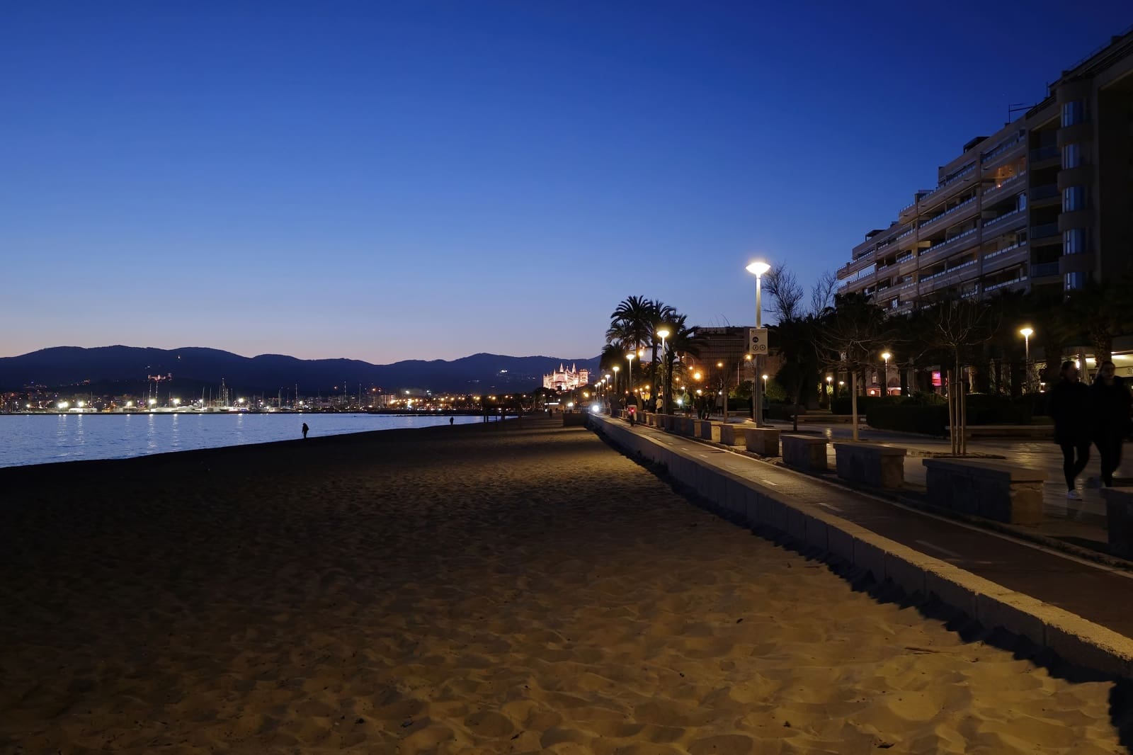 2 quarto Penthouse para arrendar em Palma de Mallorca com piscina garagem - 4 000 € (Ref: 9614294)