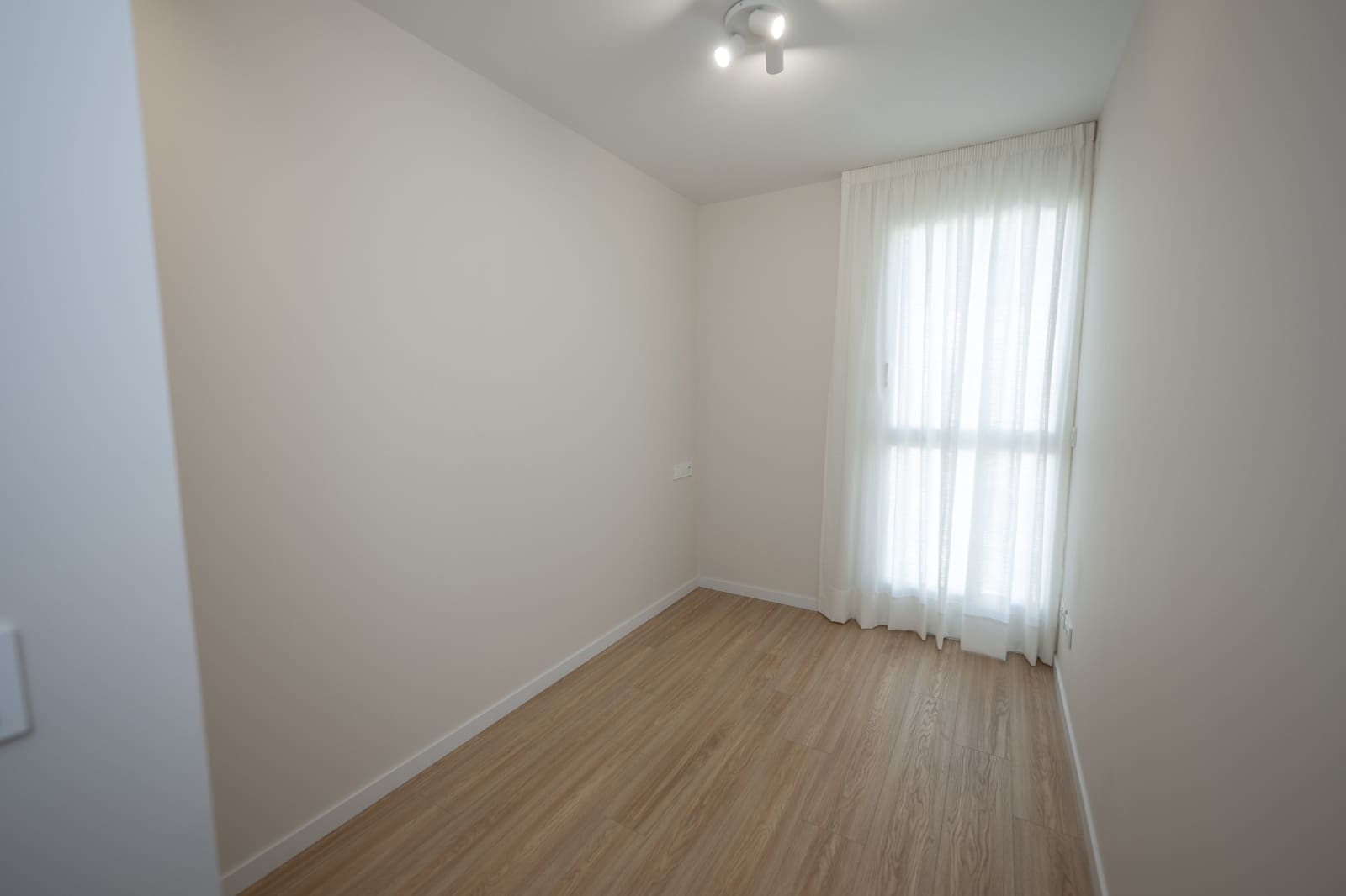 2 quarto Penthouse para arrendar em Palma de Mallorca com piscina garagem - 4 000 € (Ref: 9614294)