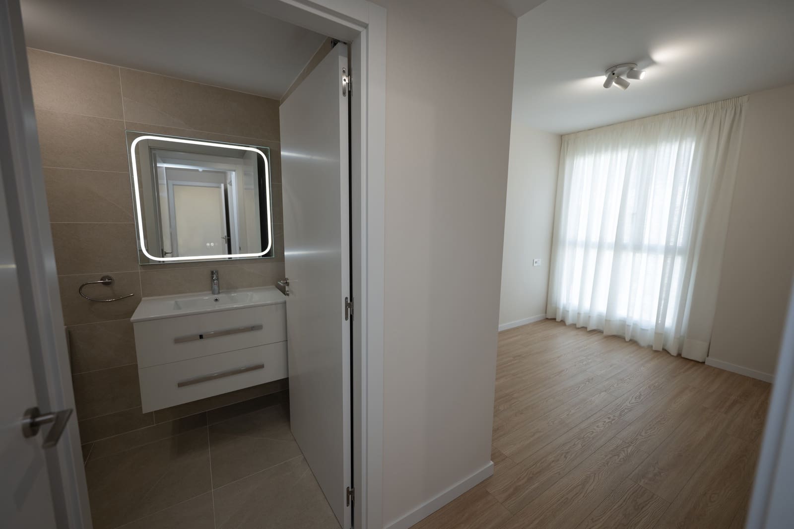 2 quarto Penthouse para arrendar em Palma de Mallorca com piscina garagem - 4 000 € (Ref: 9614294)