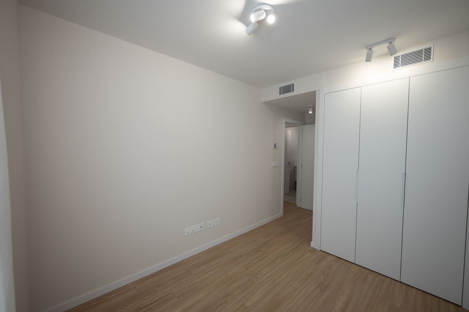 2 quarto Penthouse para arrendar em Palma de Mallorca com piscina garagem - 4 000 € (Ref: 9614294)