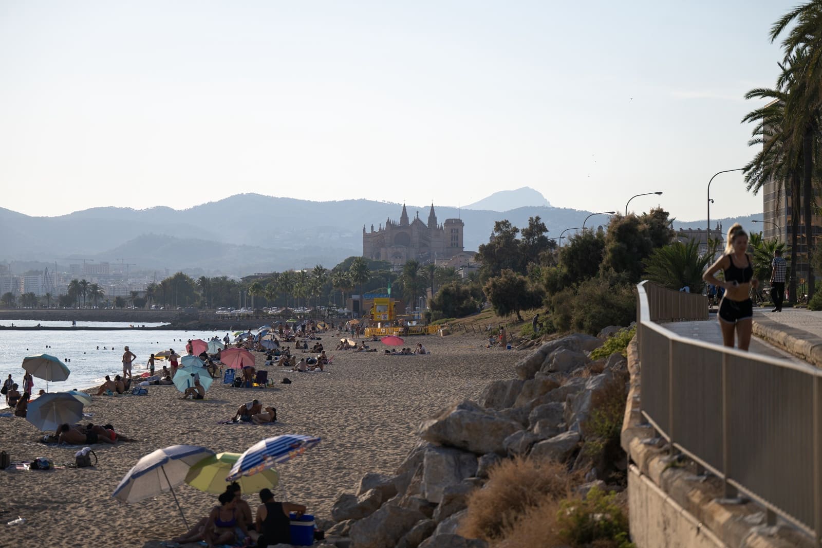 2 quarto Penthouse para arrendar em Palma de Mallorca com piscina garagem - 4 000 € (Ref: 9614294)