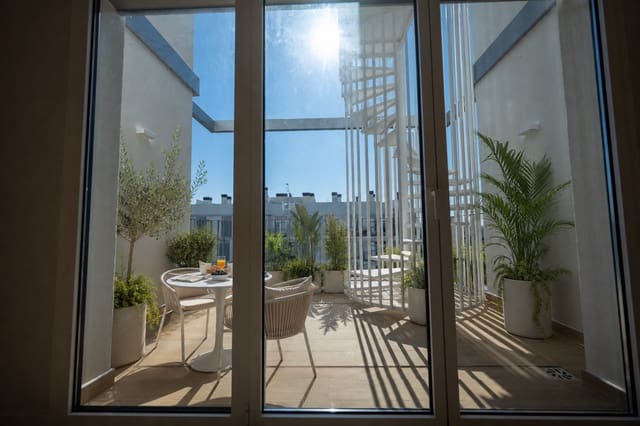 2 makuuhuone Kattohuoneisto vuokrattavana paikassa Nou Llevant, Palma de Mallorca mukana uima-altaan 
autotalli - 4 000 € (Ref: 9614294)