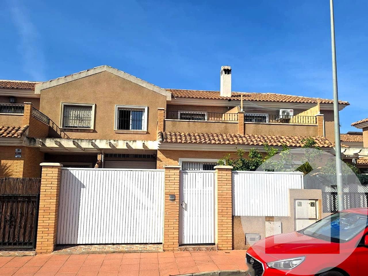Chalet de 3 habitaciones en San Javier en venta - 221.500 € (Ref: 9896975)