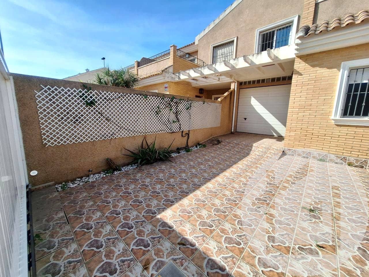 Chalet de 3 habitaciones en San Javier en venta - 221.500 € (Ref: 9896975)