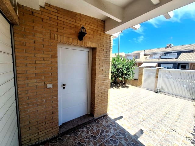 Chalet de 3 habitaciones en Ciudad, San Javier en venta - 221.500 € (Ref: 9896975)
