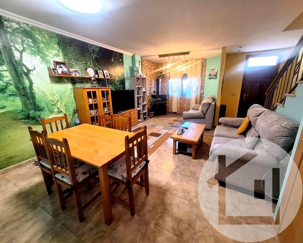 4 bedroom Flat for sale in El Mirador - € 280,000 (Ref: 9896980)
