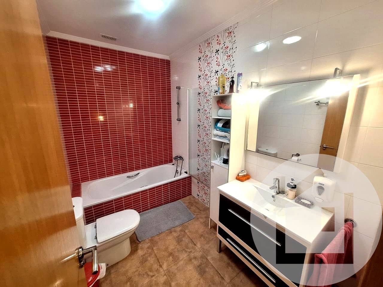 4 bedroom Flat for sale in El Mirador - € 280,000 (Ref: 9896980)