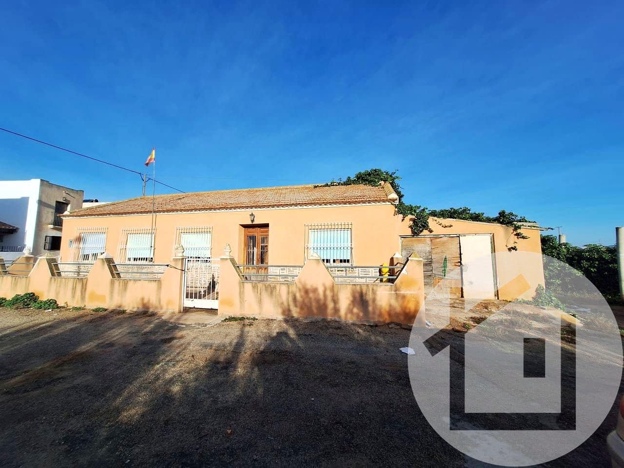 6 bedroom Finca/Country House for sale in Torre-Pacheco - € 158,900 (Ref: 9896981)
