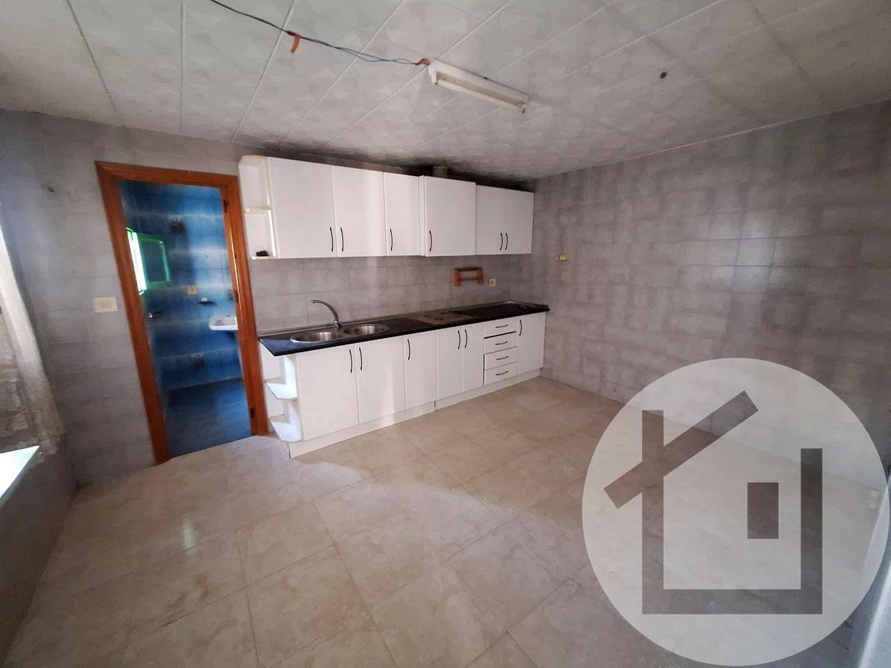 6 bedroom Finca/Country House for sale in Torre-Pacheco - € 158,900 (Ref: 9896981)