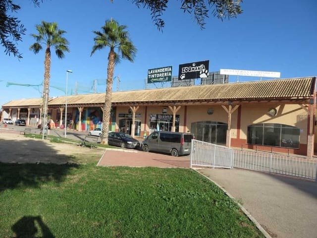 Negocio de 1 habitación en Ciudad, San Javier en alquiler - 950 € (Ref: 9896986)