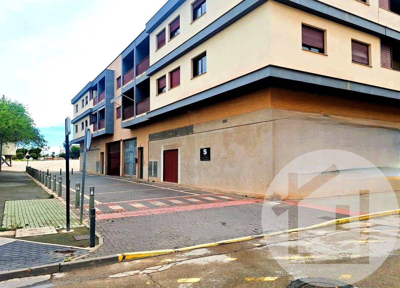 2 bedroom Business for sale in Torre-Pacheco - € 421,000 (Ref: 9896990)