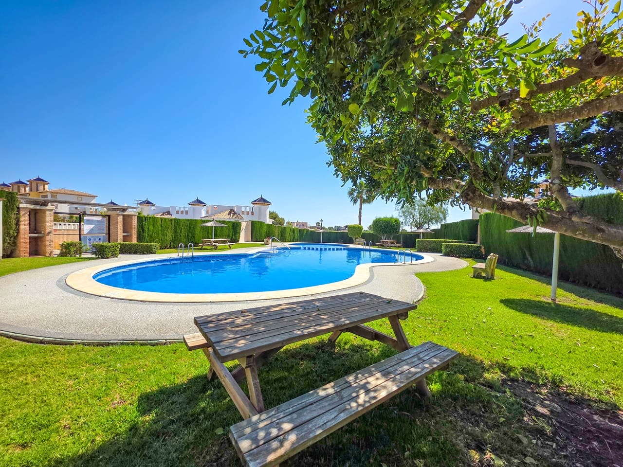 2 Zimmer Apartment zu verkaufen in Orihuela Costa mit Pool Garage - 157.500 € (Ref: 10000971)