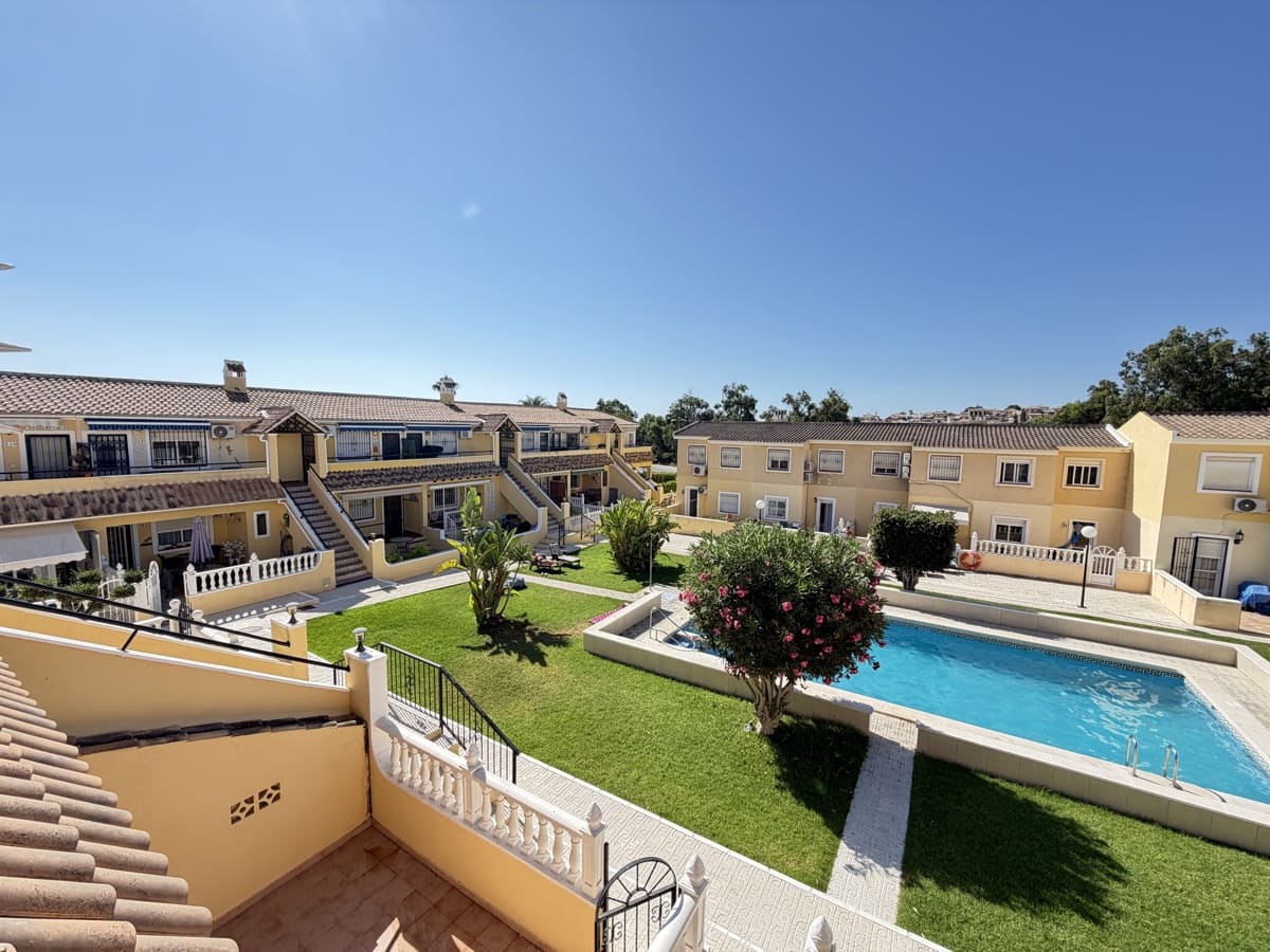 2 Zimmer Apartment zu verkaufen in Villamartin mit Pool - 139.995 € (Ref: 10001366)