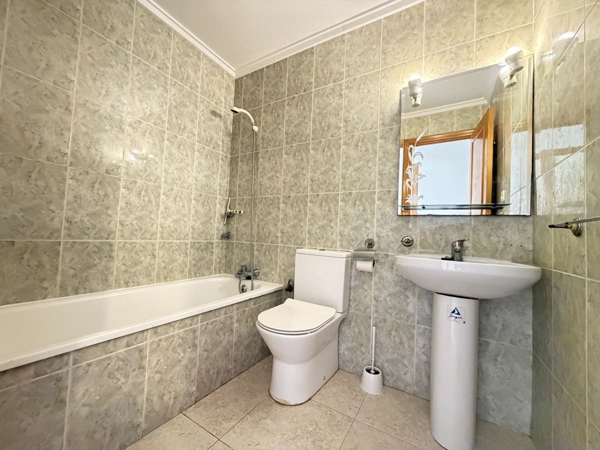 2 Zimmer Apartment zu verkaufen in Villamartin mit Pool - 139.995 € (Ref: 10001366)