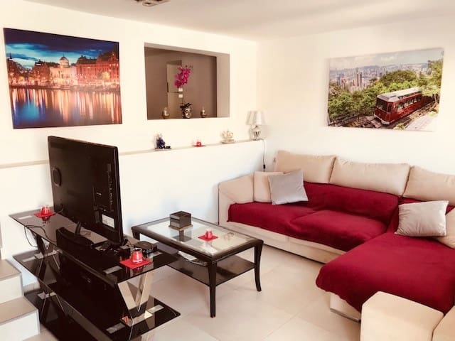 4 sovrum Villa till salu i Ciudad Quesada med pool - 635 000 € (Ref: 10004364)
