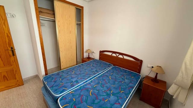 Apartamento de 2 habitaciones en Almoradí en venta con piscina - 95.000 € (Ref: 10004365)