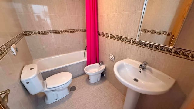 Apartamento de 2 habitaciones en Almoradí en venta con piscina - 95.000 € (Ref: 10004365)
