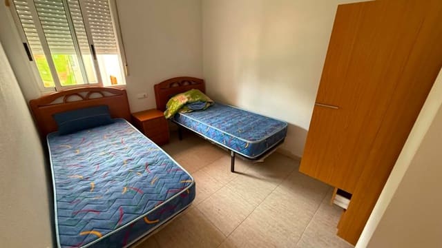 Apartamento de 2 habitaciones en Almoradí en venta con piscina - 95.000 € (Ref: 10004365)