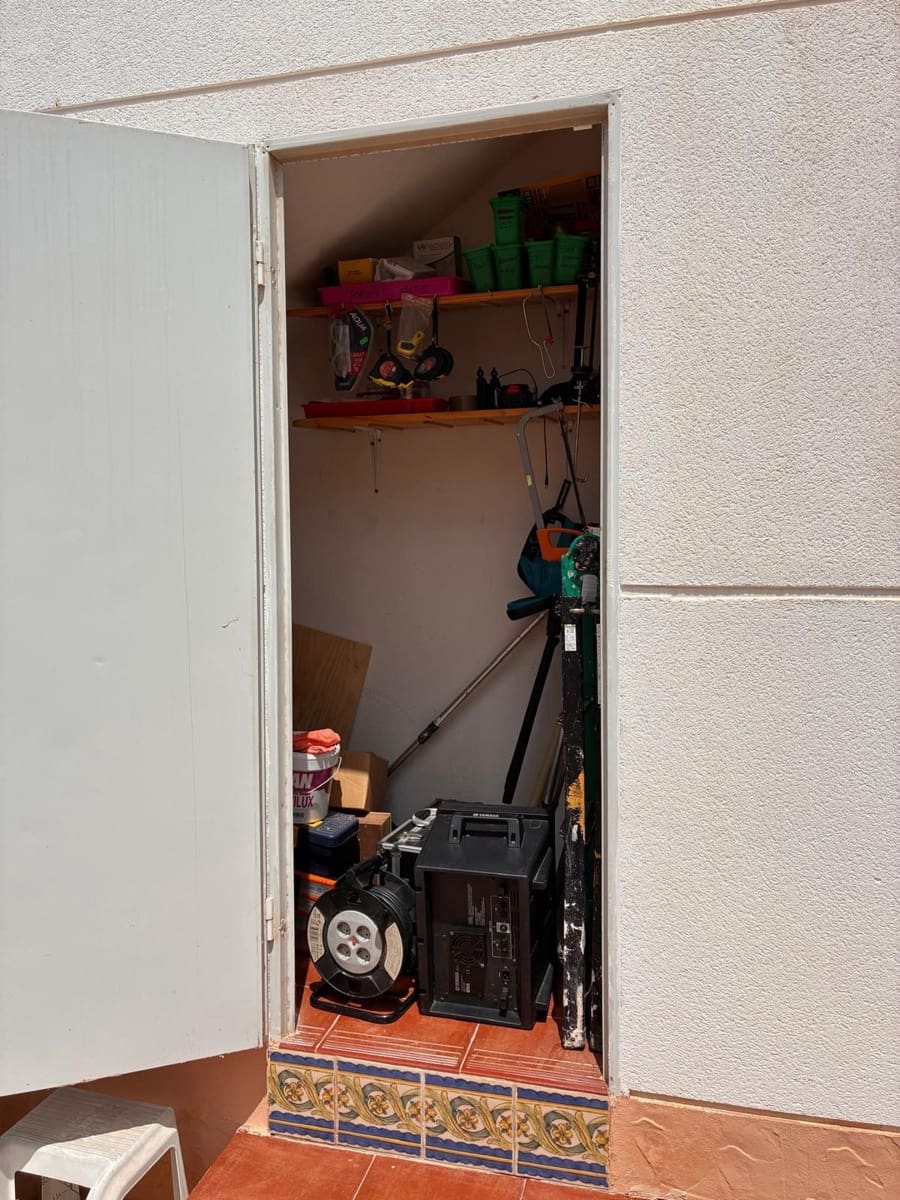 2 soverom Kjedet enebolig til salgs i Orihuela Costa med svømmebasseng - € 249 995 (Ref: 10004370)